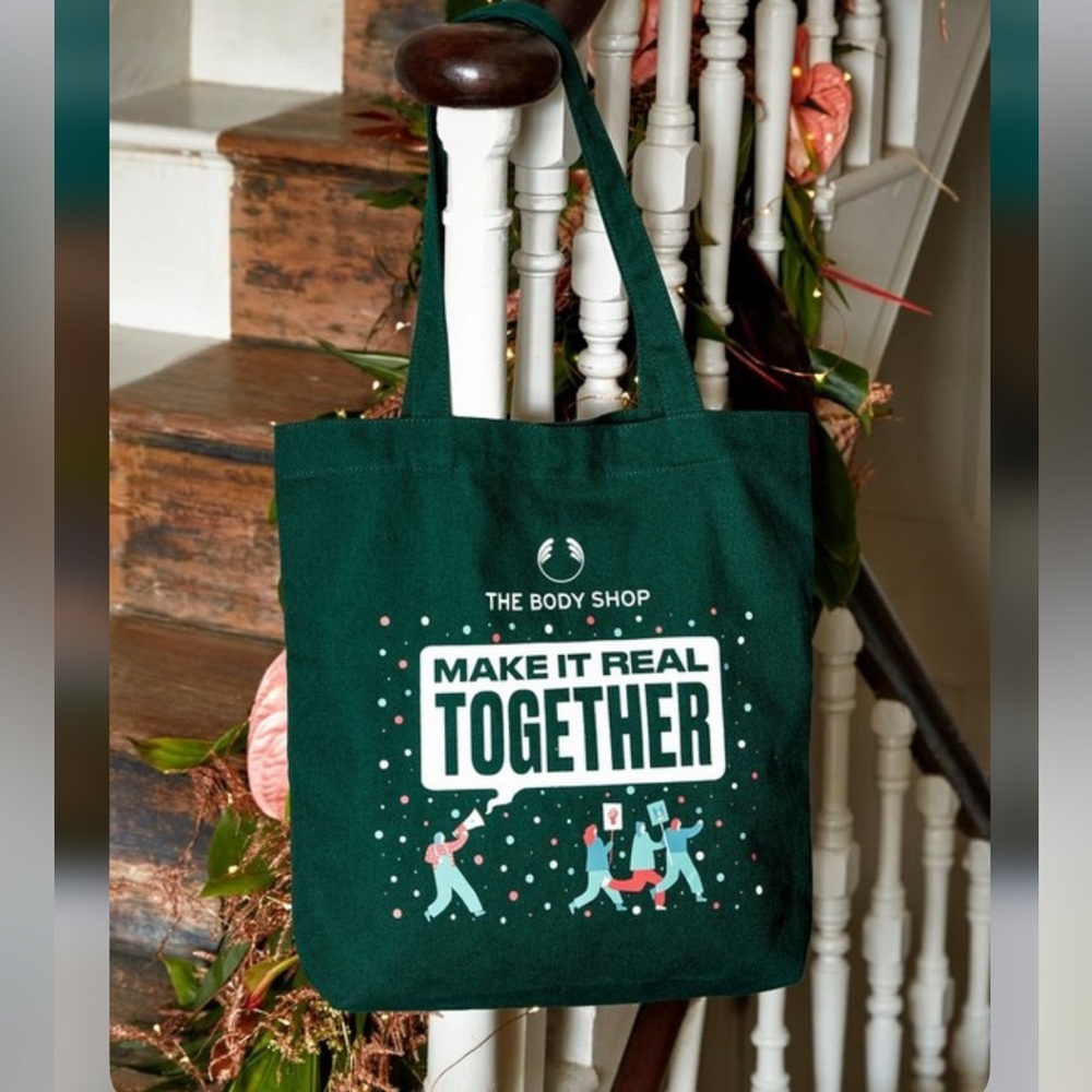 REUSABLE CHRISTMAS GIFT PERFECT FOR STUFFING STOCKINGS OR FOR DAILY STUFF